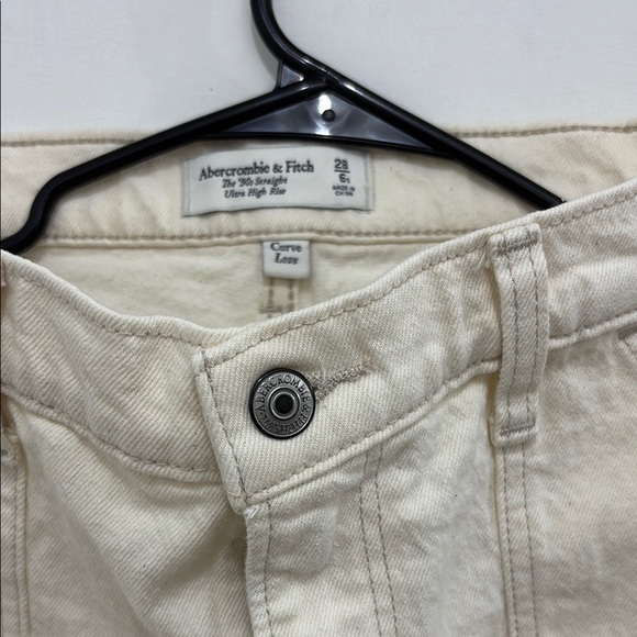 Abercrombie & Fitch High-Waisted Pants - Picture 2 of 3